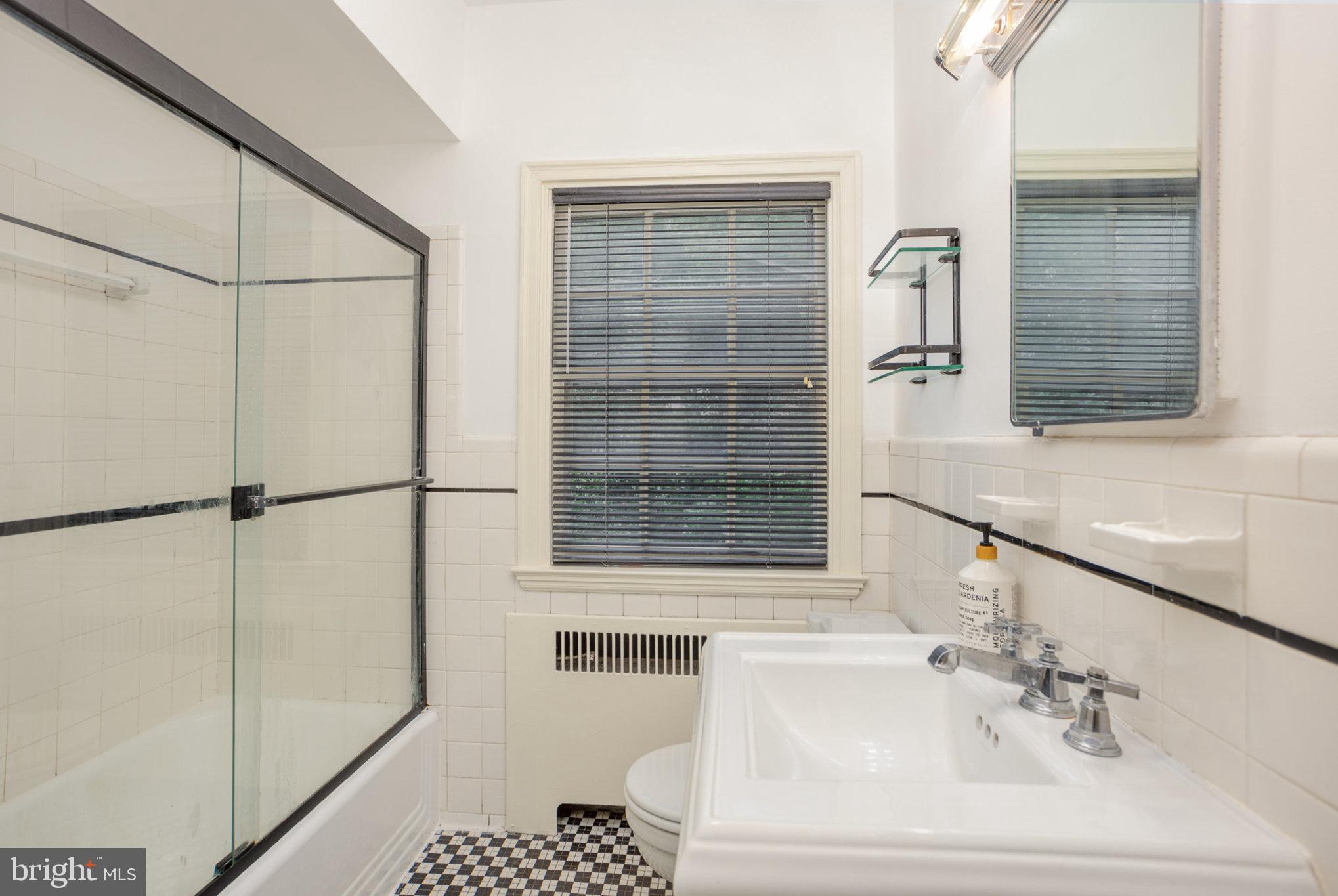 ORIGINAL NORTHWOOD - Residential