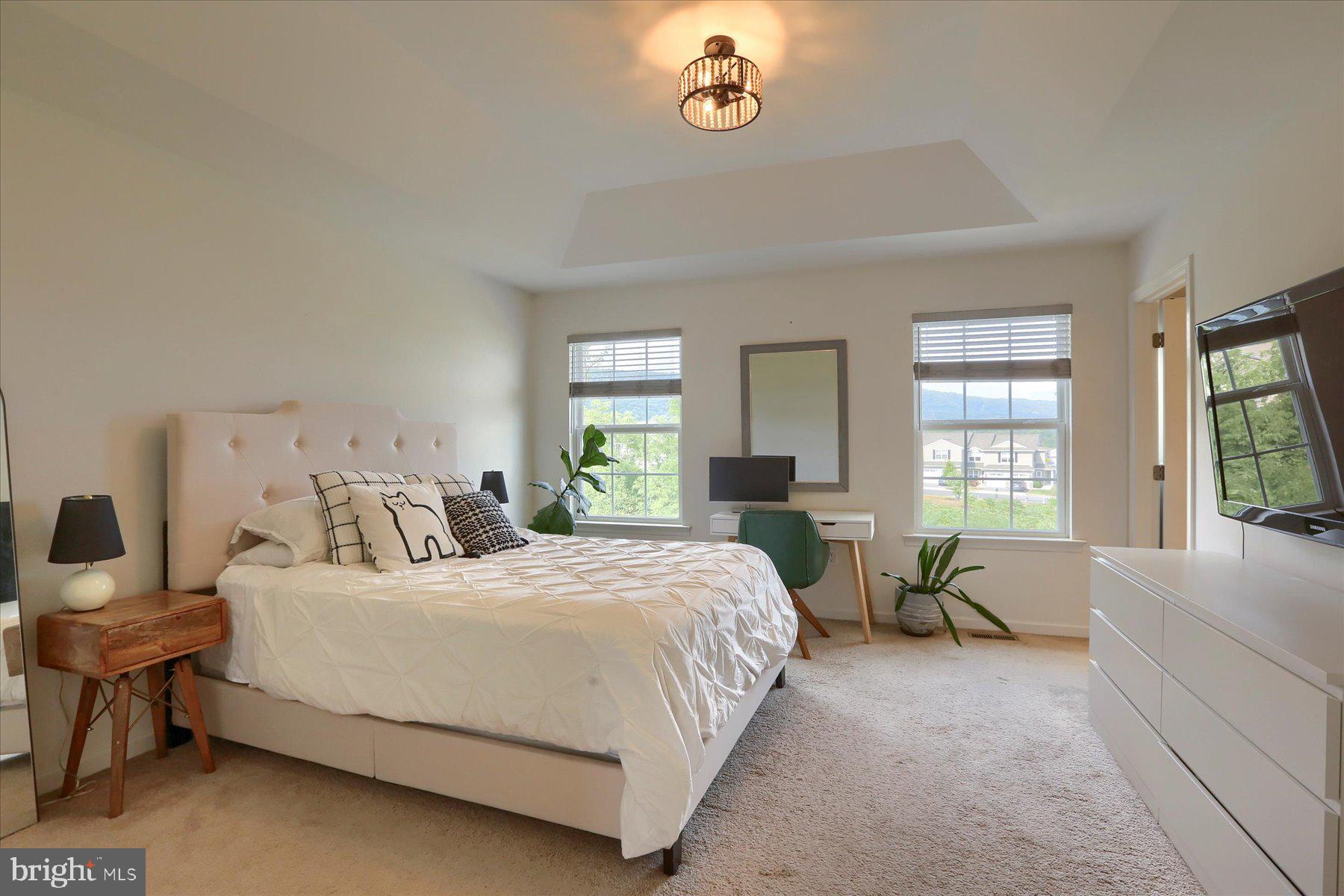 LAUREL RIDGE ESTATES - Residential