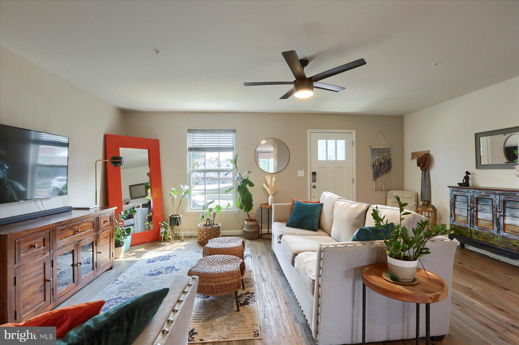 LAUREL RIDGE ESTATES - Residential