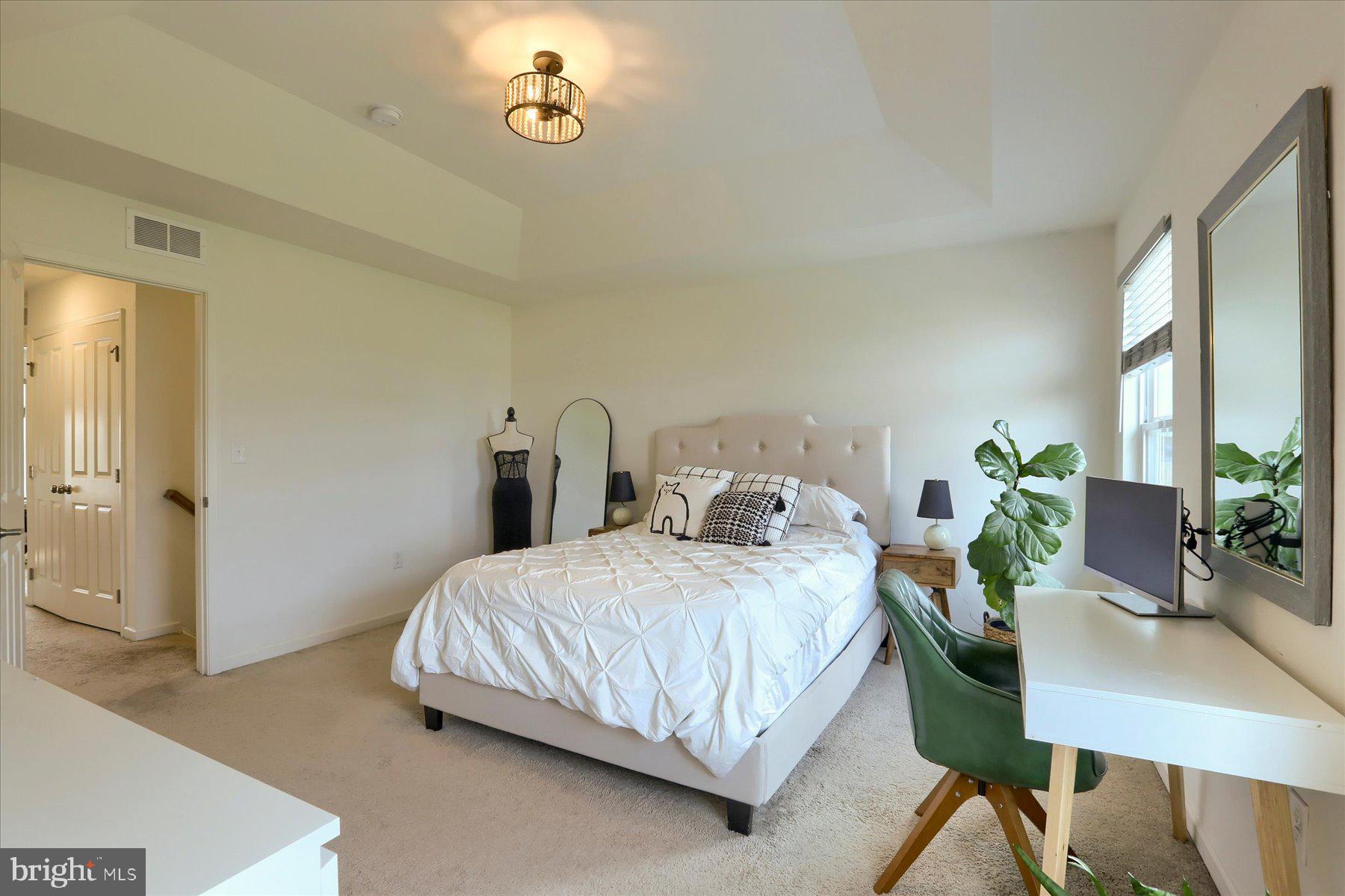 LAUREL RIDGE ESTATES - Residential