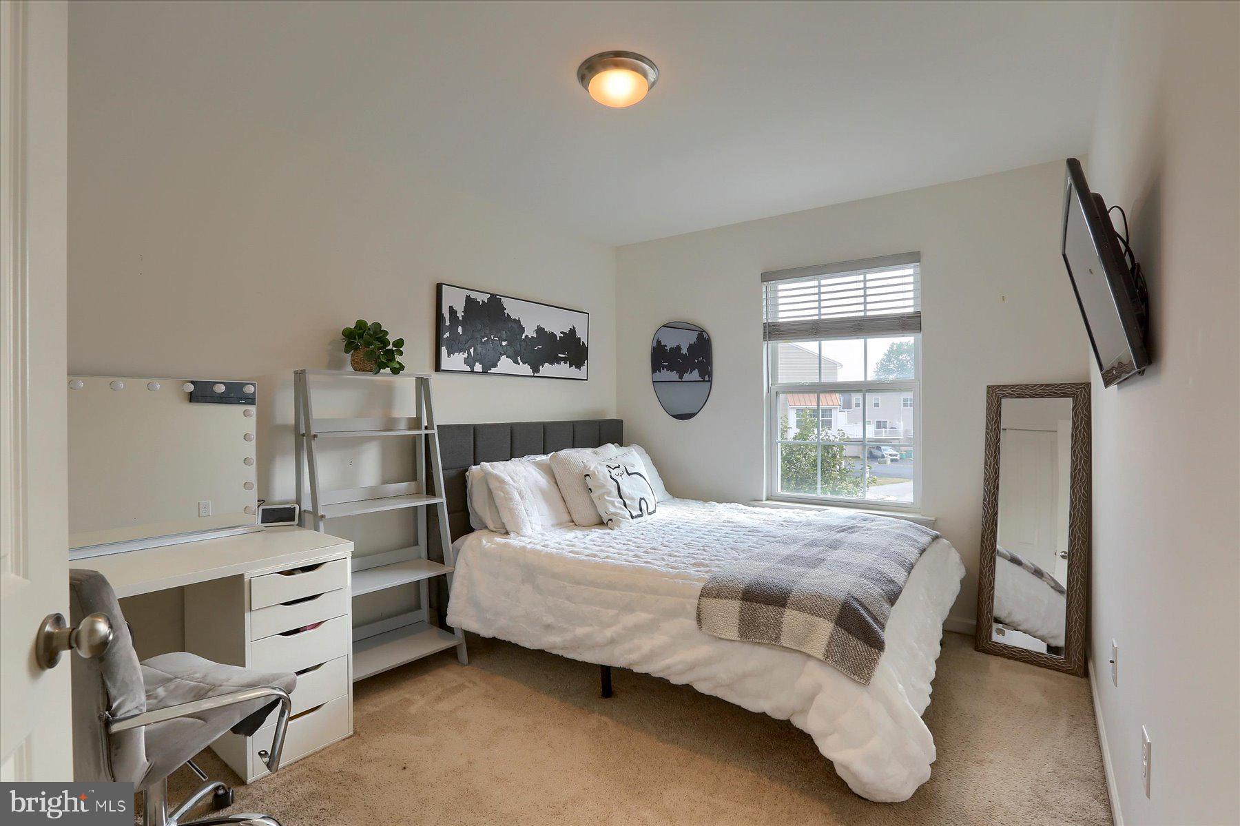 LAUREL RIDGE ESTATES - Residential