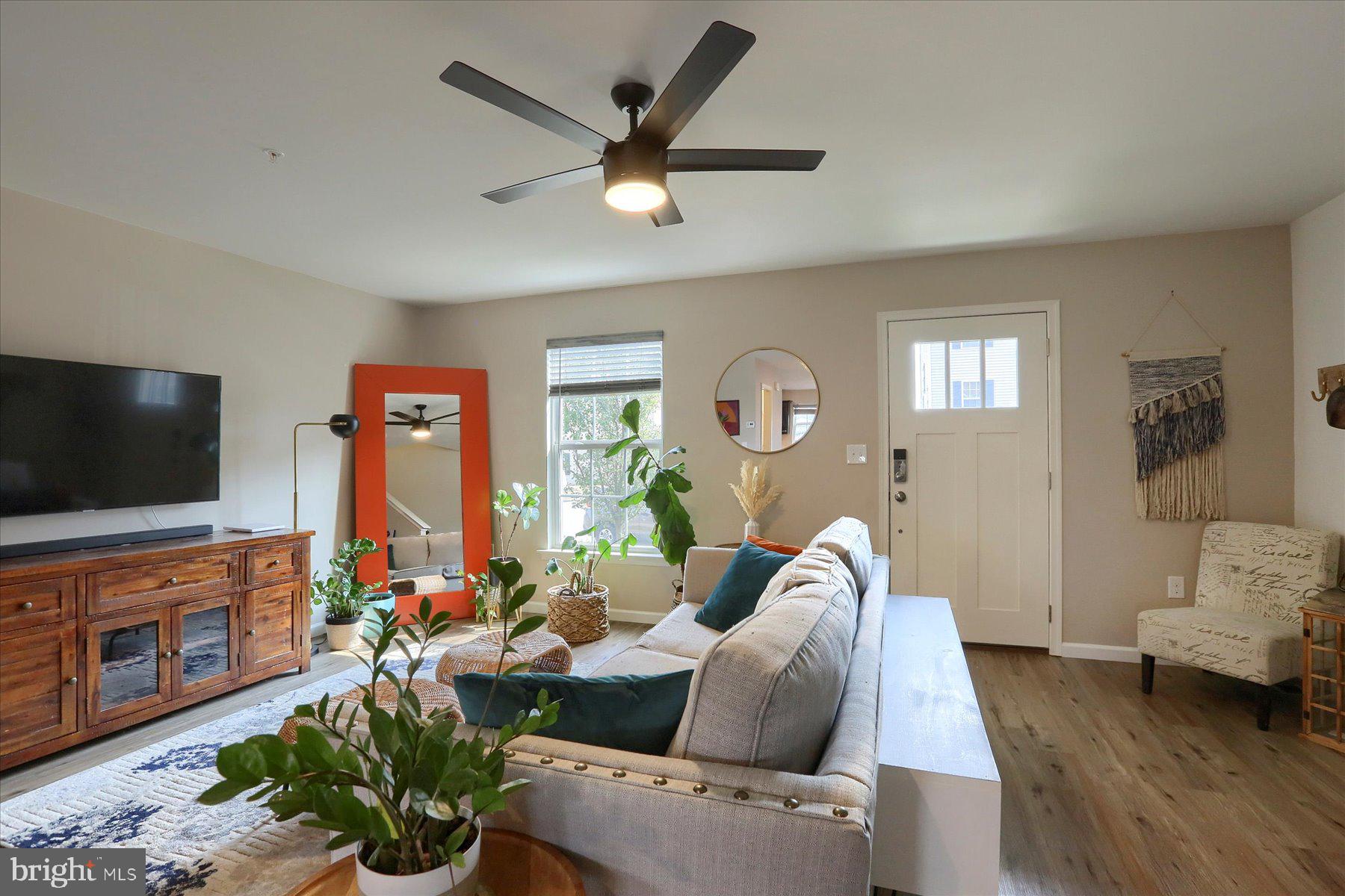 LAUREL RIDGE ESTATES - Residential