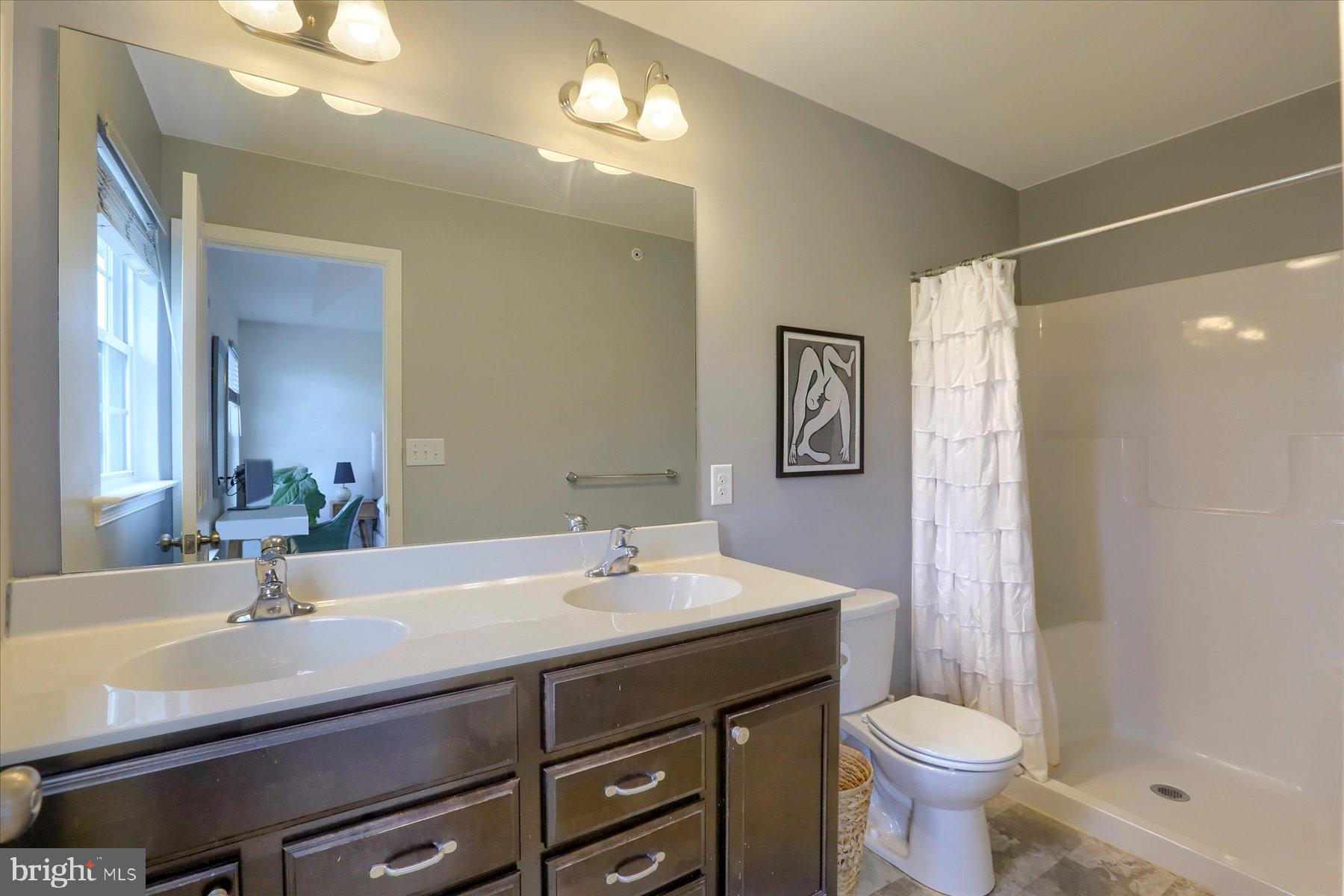 LAUREL RIDGE ESTATES - Residential