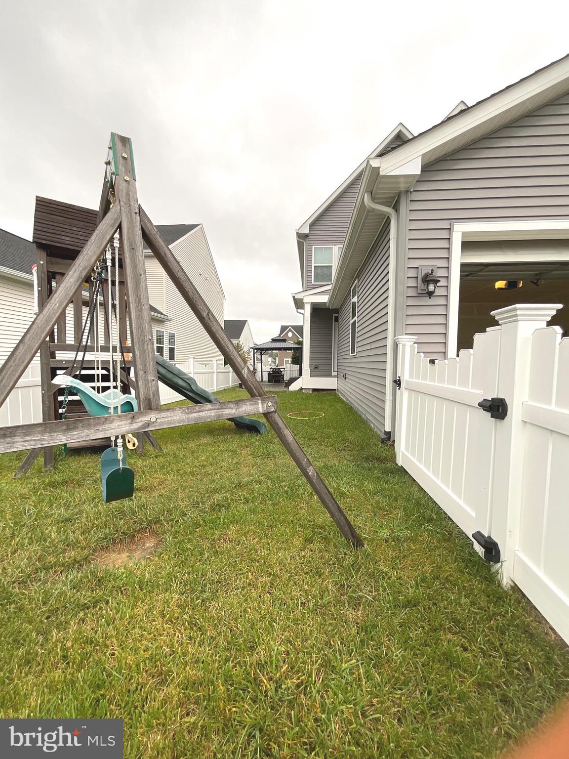 THE VILLAGE AT COURTHOUSE COMMONS - Residential Lease