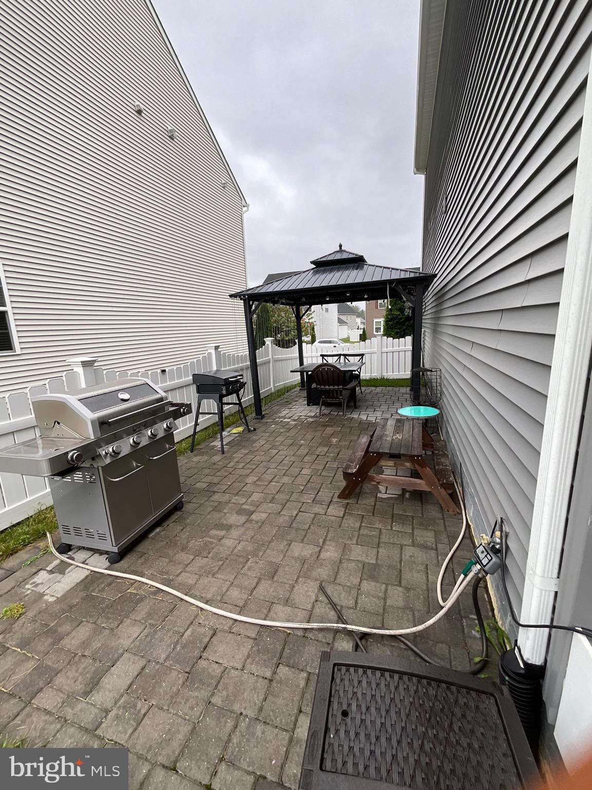 THE VILLAGE AT COURTHOUSE COMMONS - Residential Lease