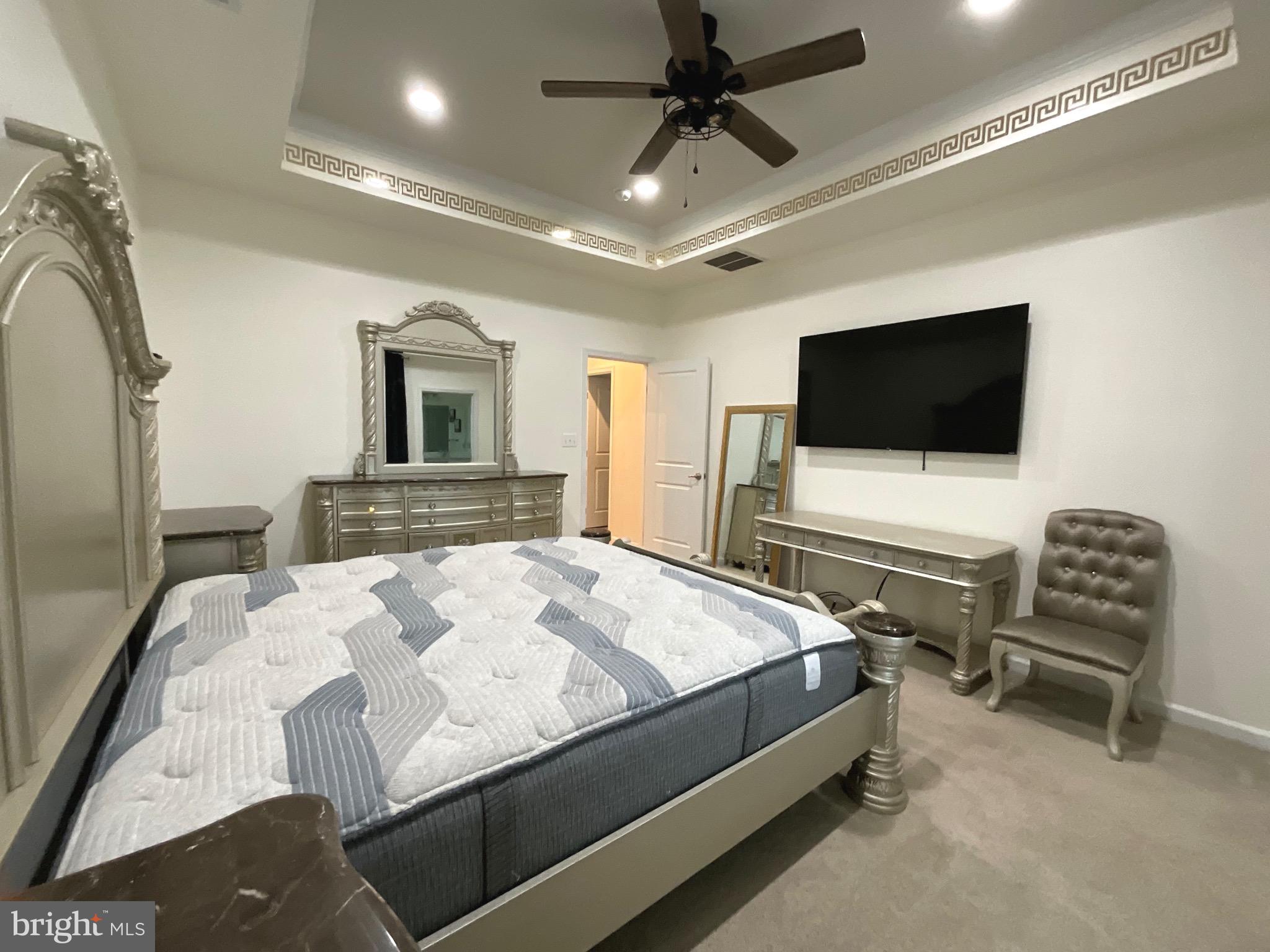 THE VILLAGE AT COURTHOUSE COMMONS - Residential Lease