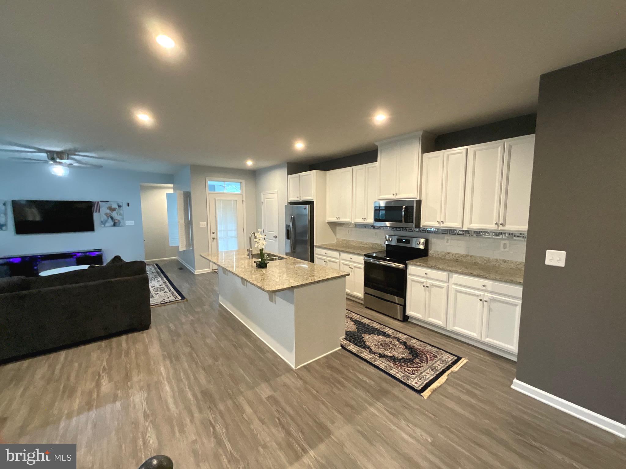 THE VILLAGE AT COURTHOUSE COMMONS - Residential Lease