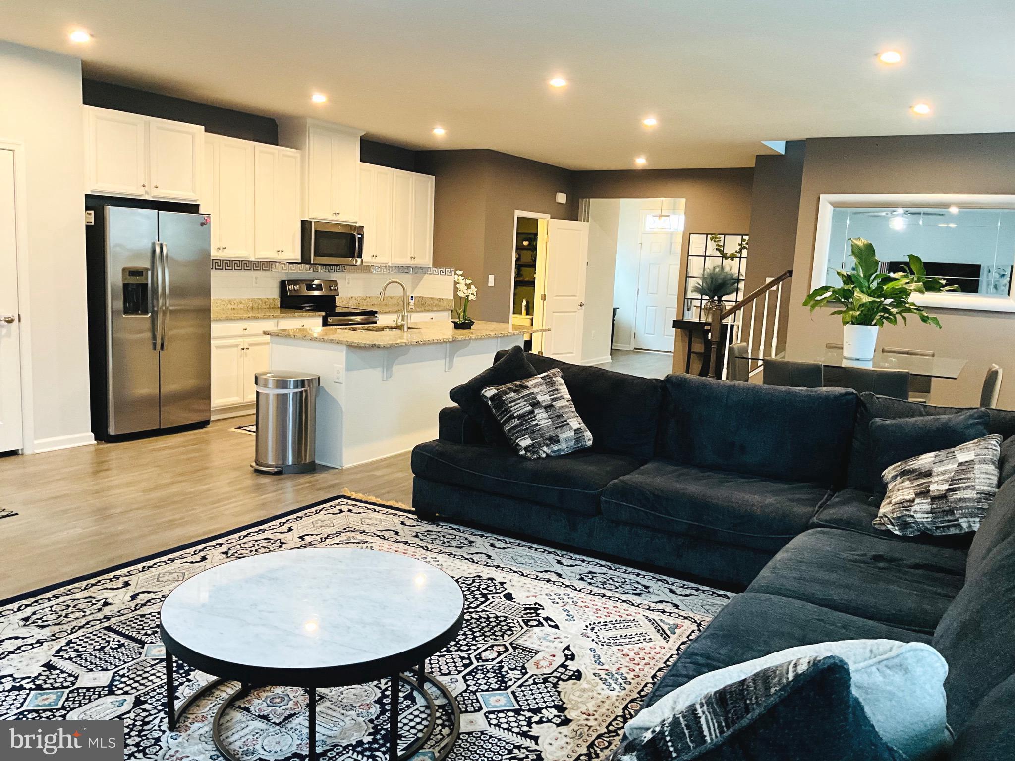 THE VILLAGE AT COURTHOUSE COMMONS - Residential Lease