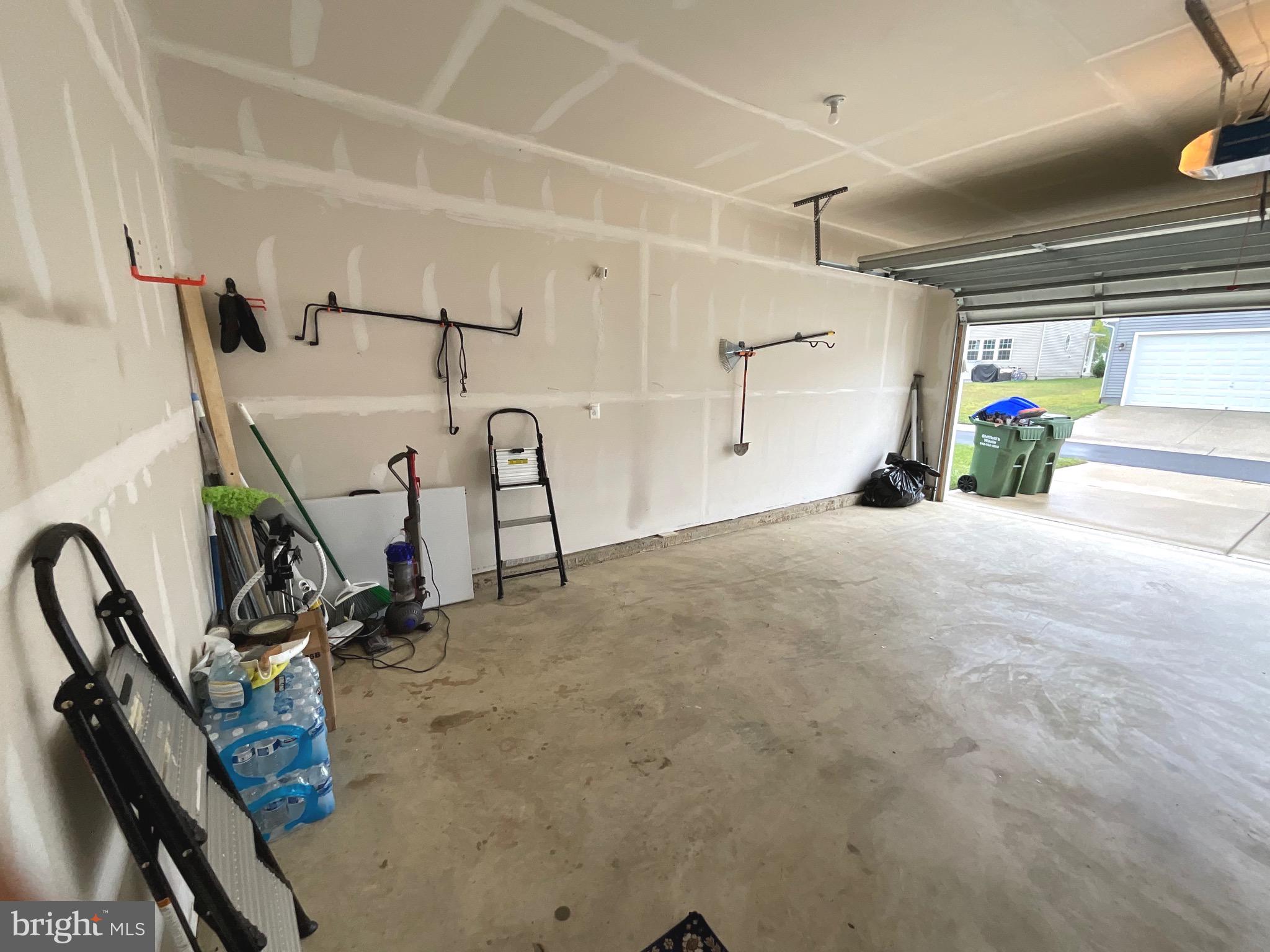 THE VILLAGE AT COURTHOUSE COMMONS - Residential Lease