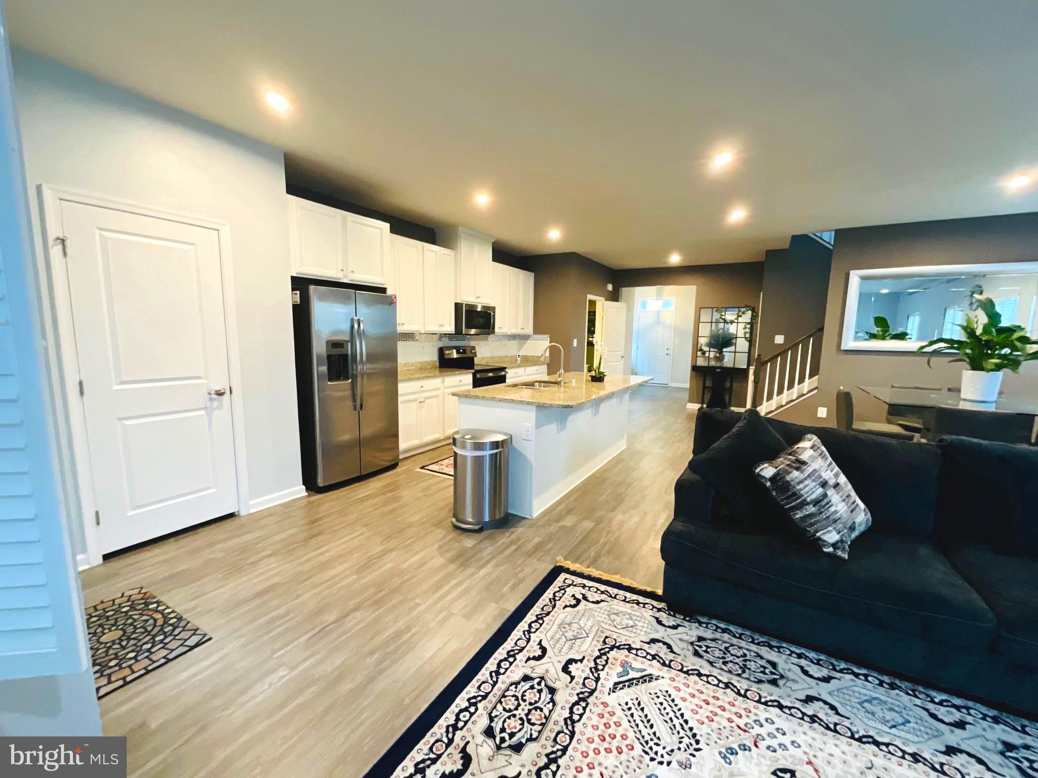 THE VILLAGE AT COURTHOUSE COMMONS - Residential Lease