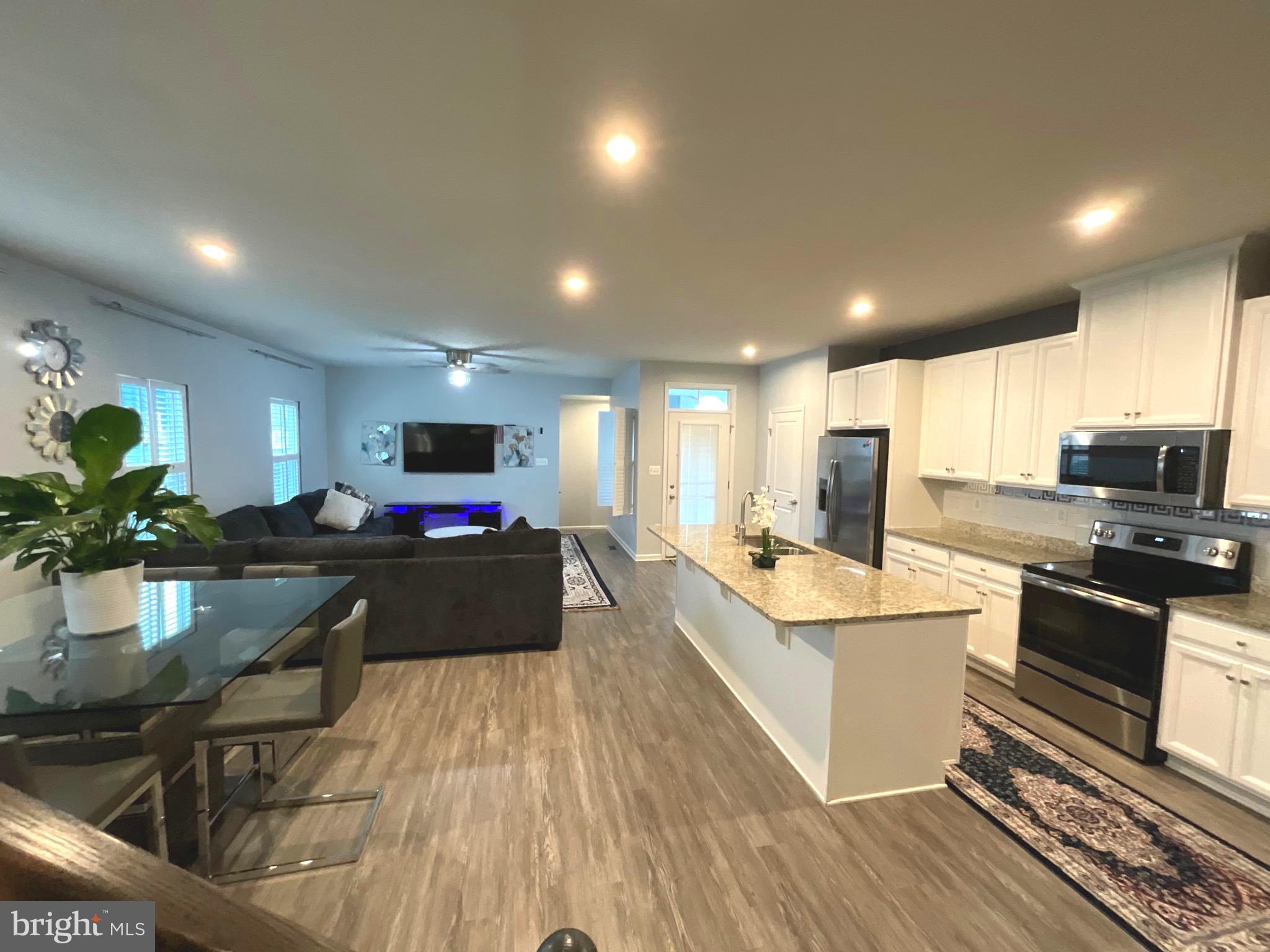 THE VILLAGE AT COURTHOUSE COMMONS - Residential Lease