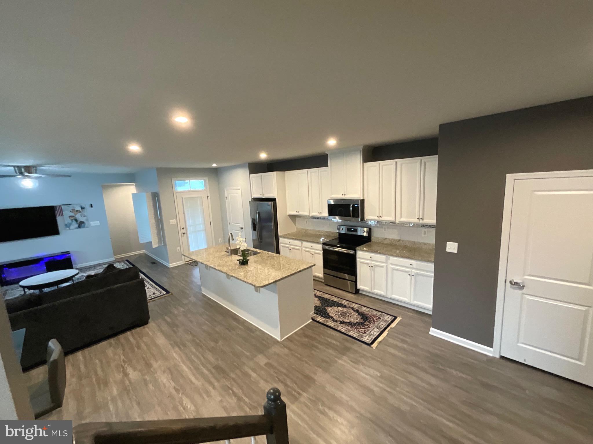 THE VILLAGE AT COURTHOUSE COMMONS - Residential Lease