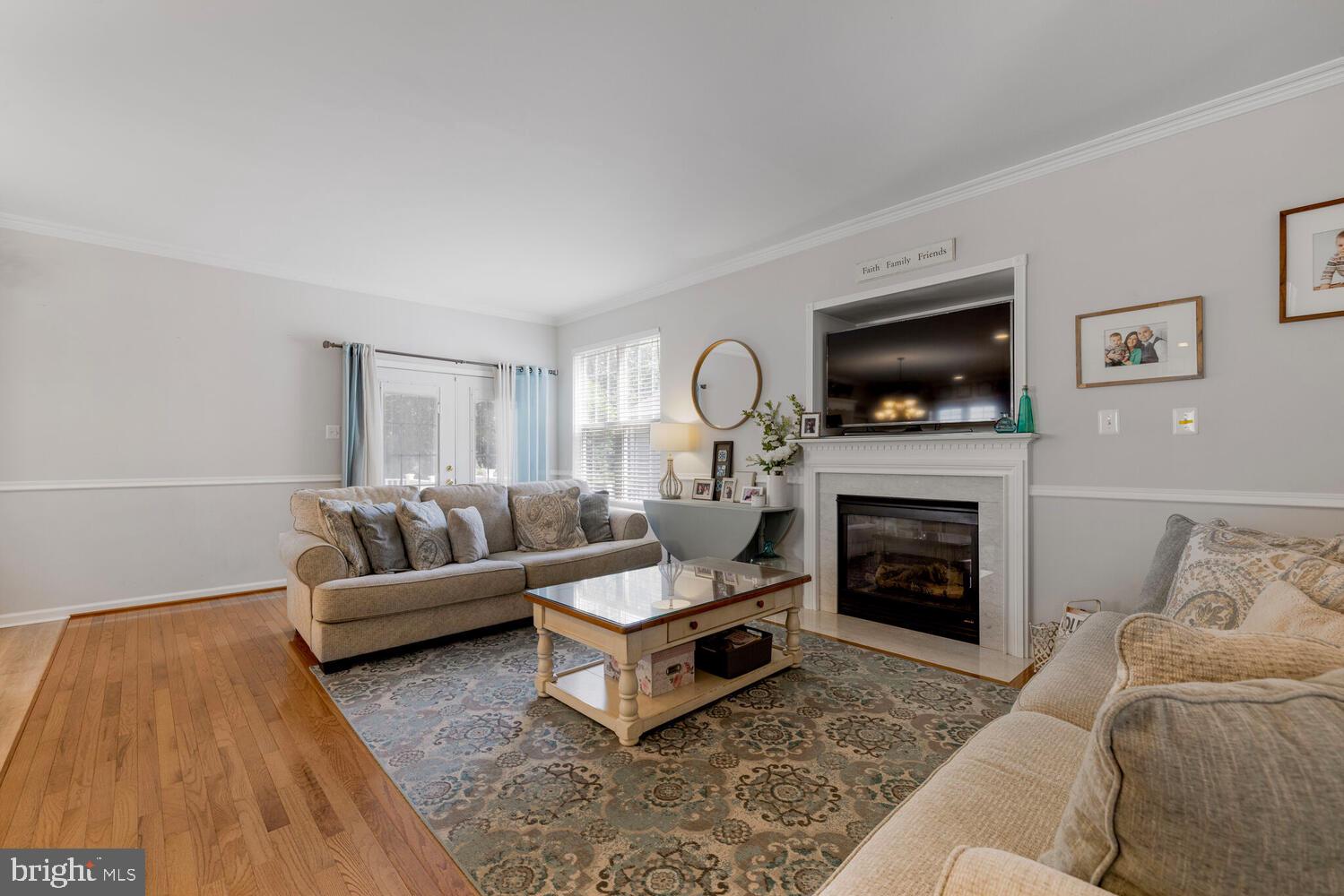 9693 ROYAL CREST CIRCLE