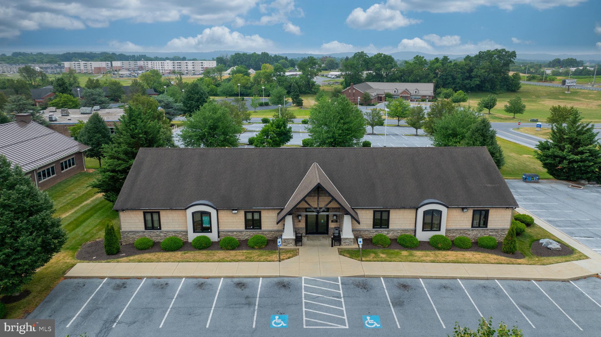 NNN Healthcare Investment opportunity. Free-standing building fully occupied with two medical tenants, Drayer Physical Therapy and Lebanon Valley Foot & Ankle. Located in Lebanon's medical corridor and within three (3) miles of Lebanon VA Medical Center.
