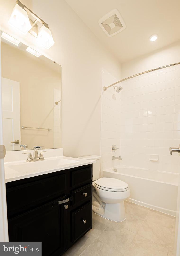 BLACKBURN - Residential Lease