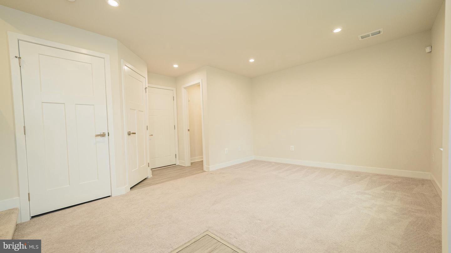 BLACKBURN - Residential Lease