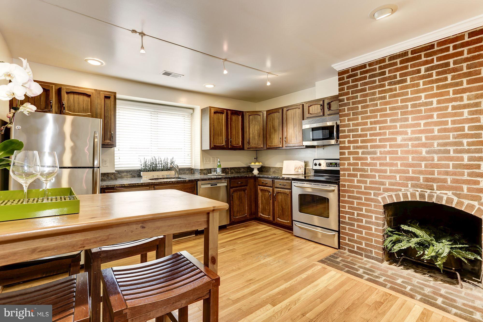 VIRGINIA VILLAGE - Residential