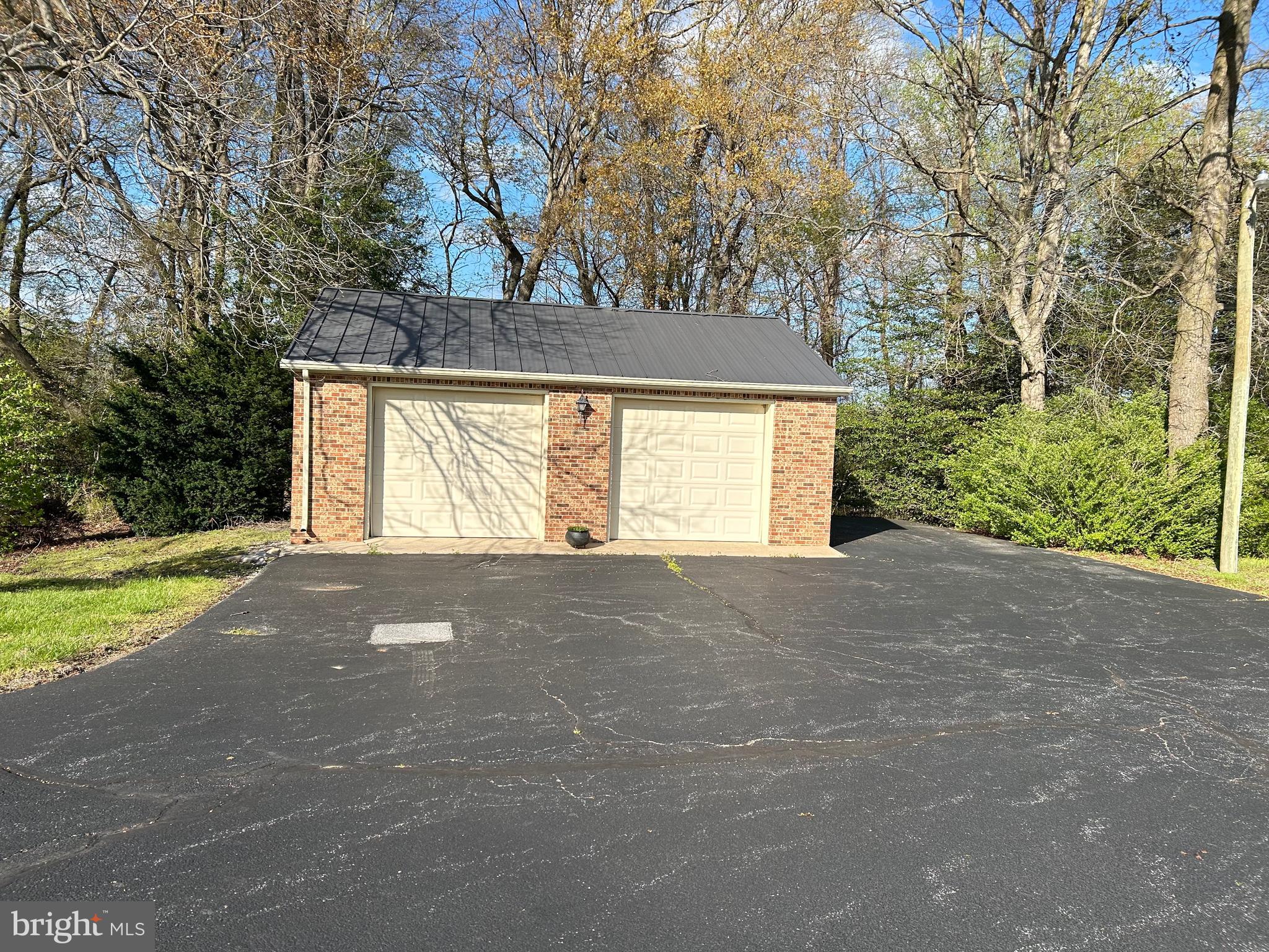 5489 CEDAR NECK ROAD