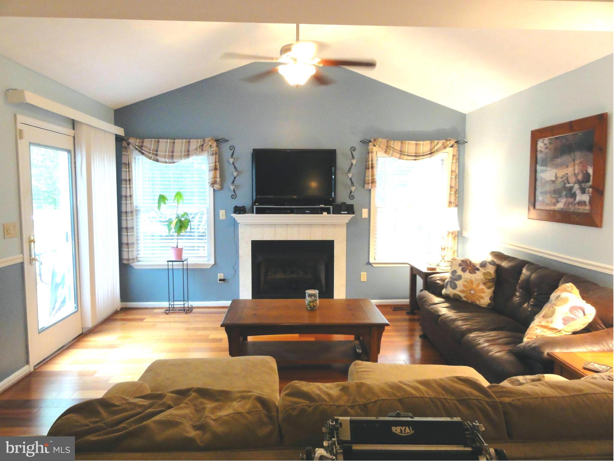 FOX CHASE - Residential