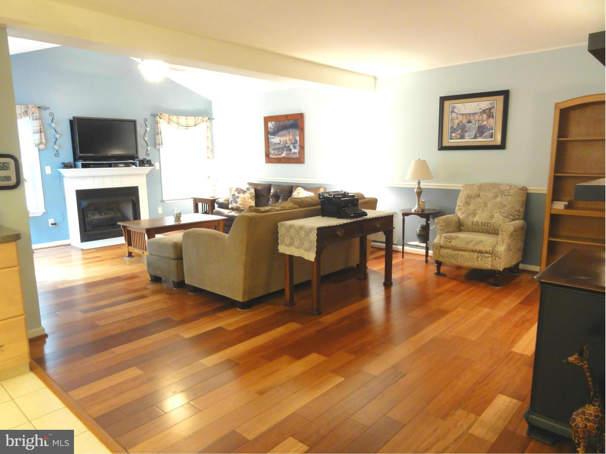 FOX CHASE - Residential