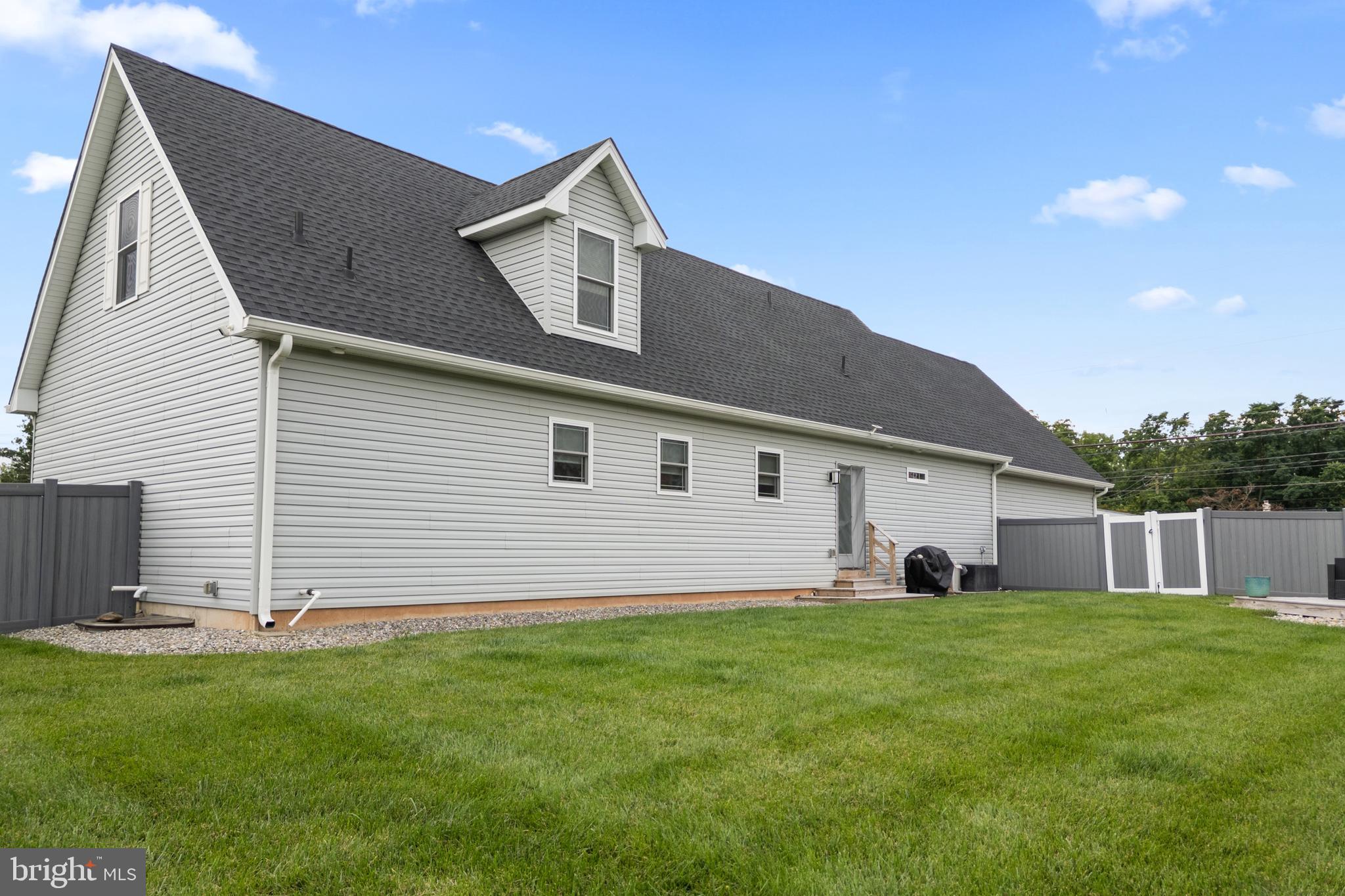 WILLOW FARMS - Residential