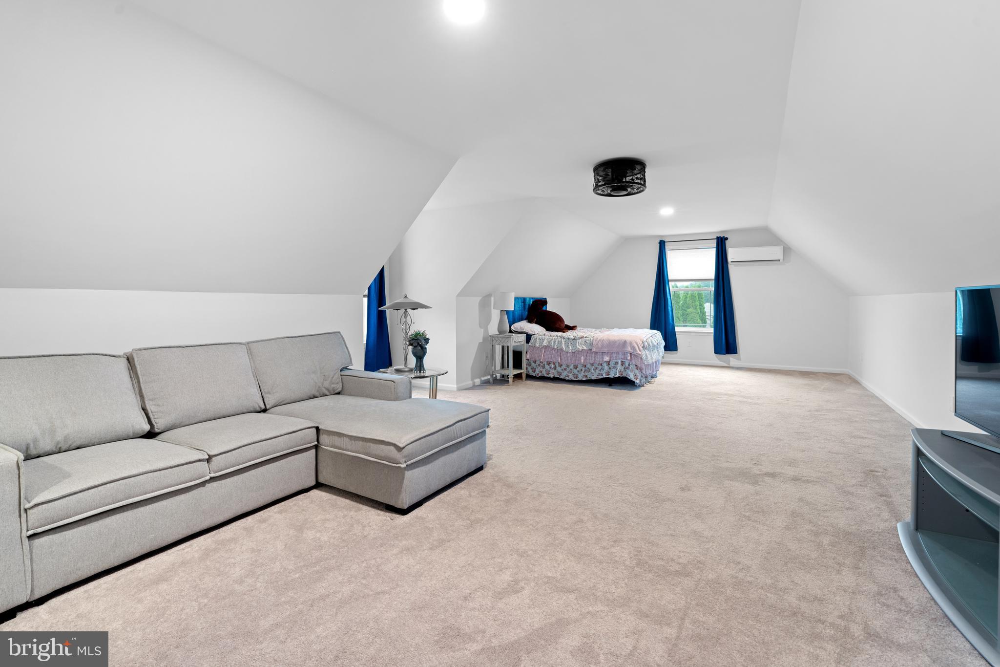 WILLOW FARMS - Residential