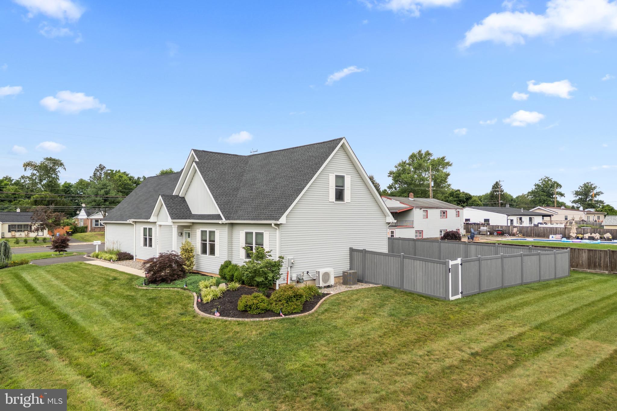 WILLOW FARMS - Residential