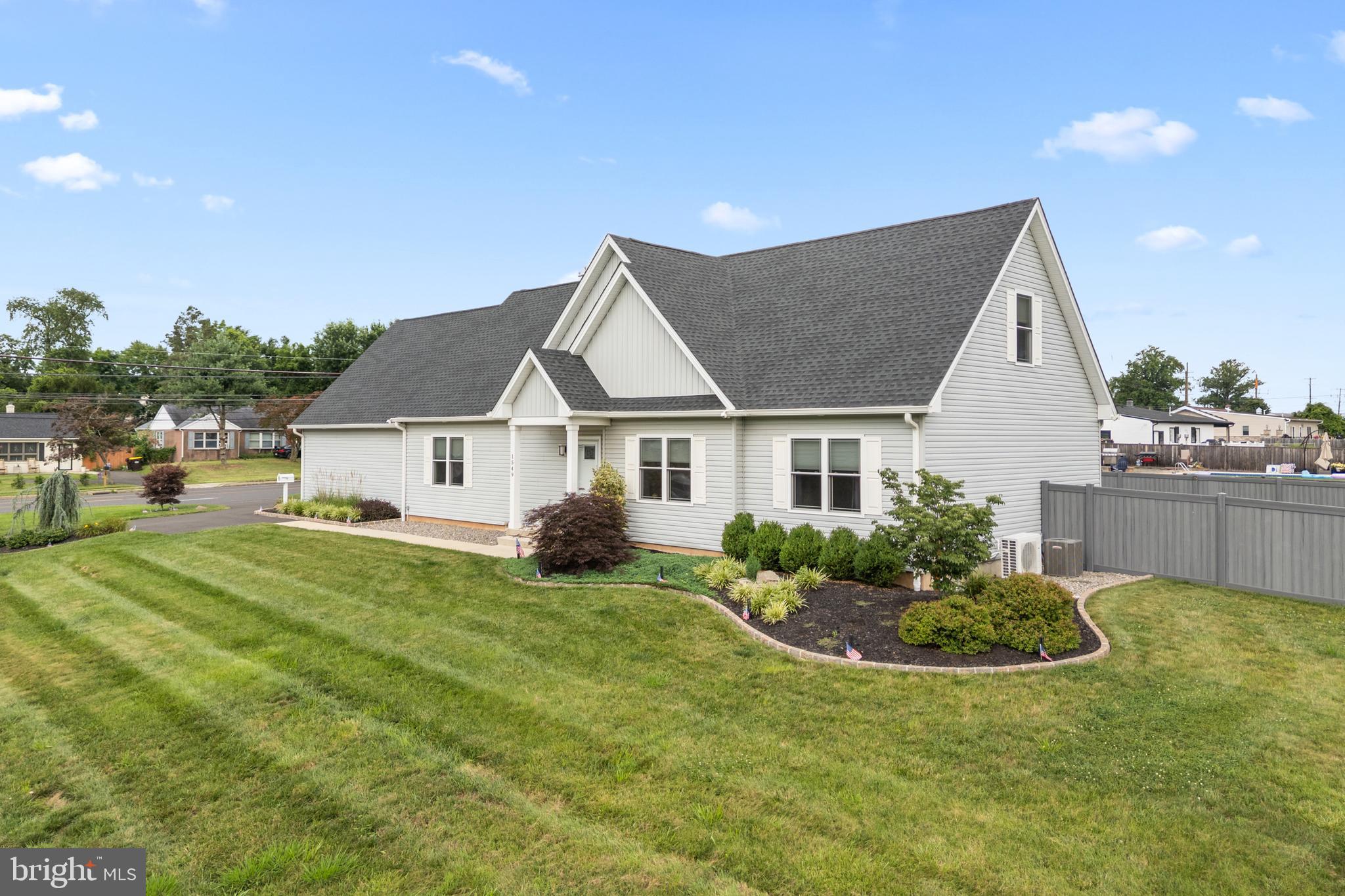 WILLOW FARMS - Residential