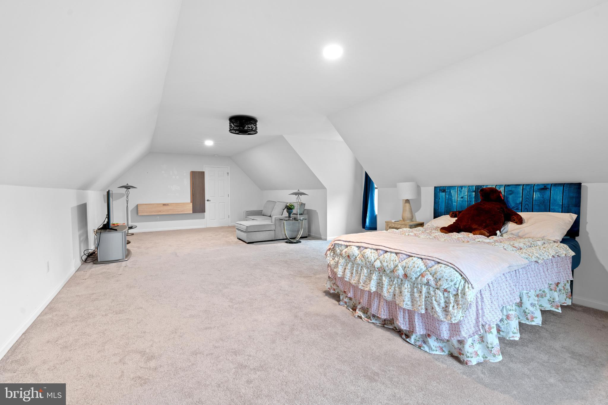 WILLOW FARMS - Residential