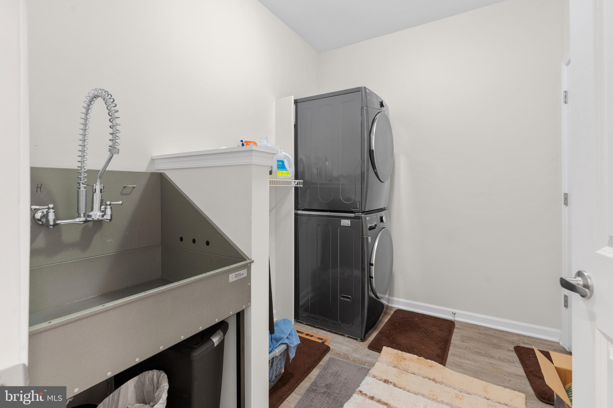 WILLOW FARMS - Residential