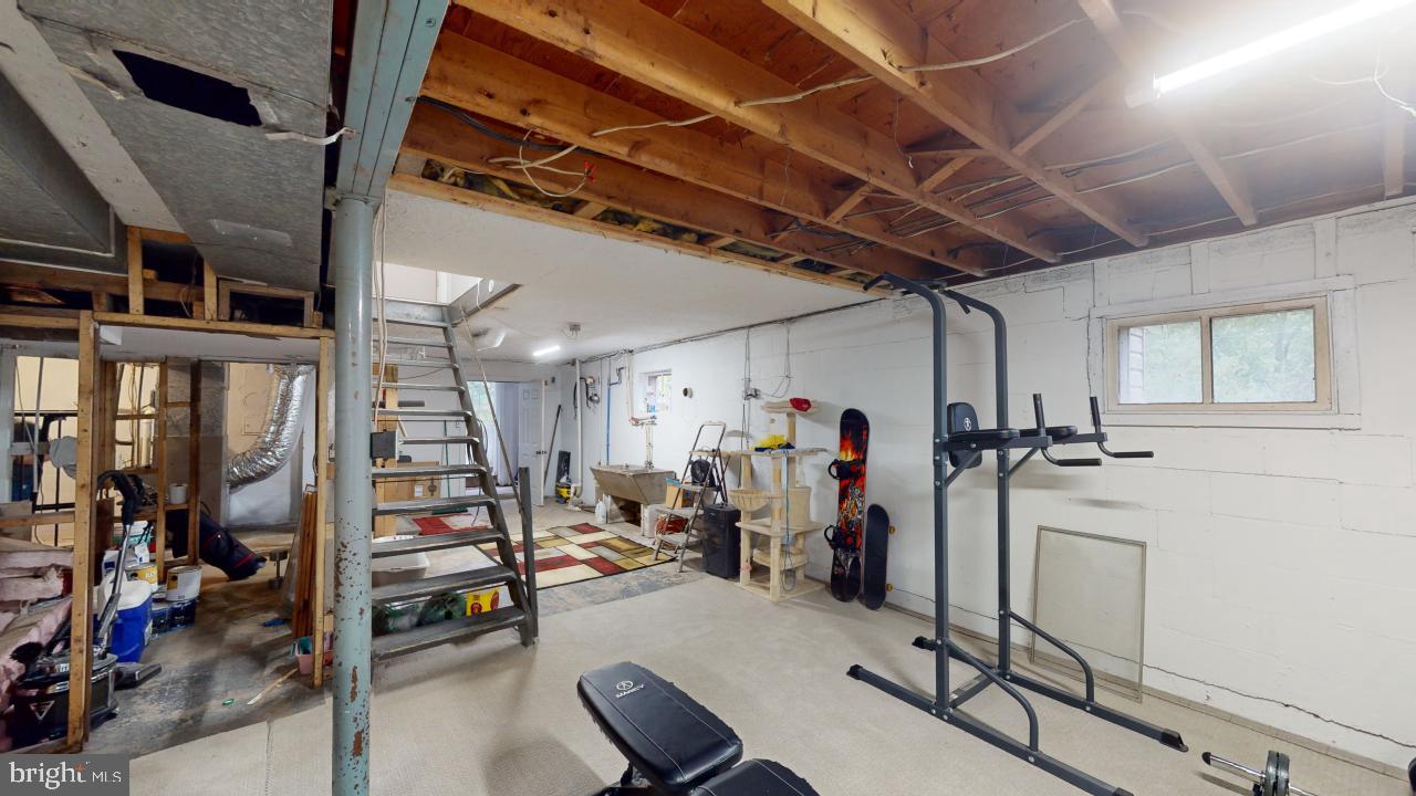 HERSHEY HOLLOW RD - Residential