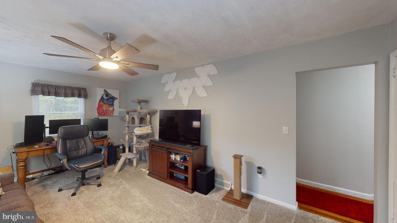 HERSHEY HOLLOW RD - Residential