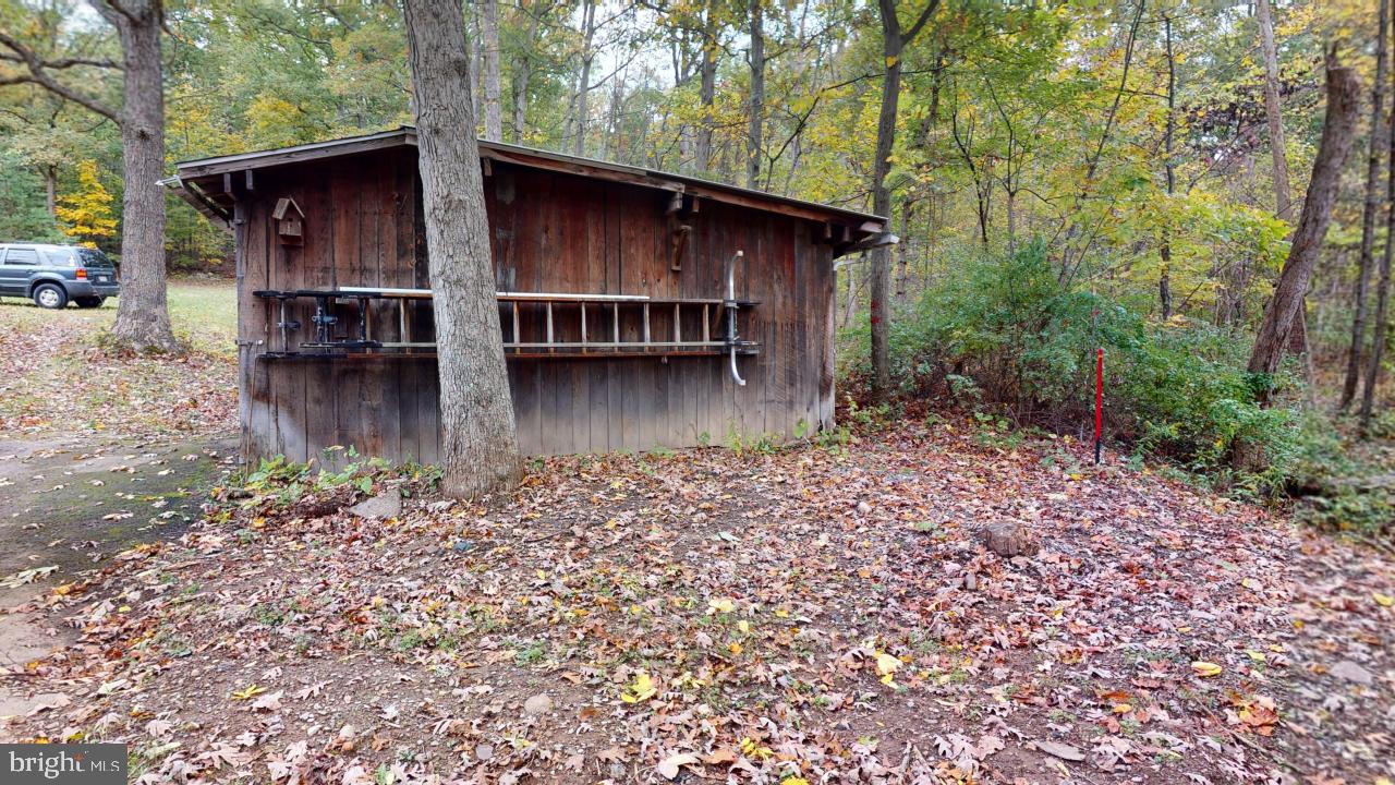 HERSHEY HOLLOW RD - Residential