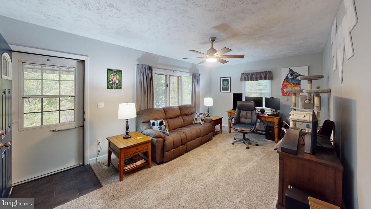 HERSHEY HOLLOW RD - Residential