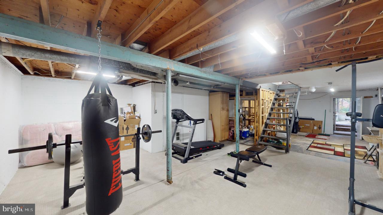 HERSHEY HOLLOW RD - Residential