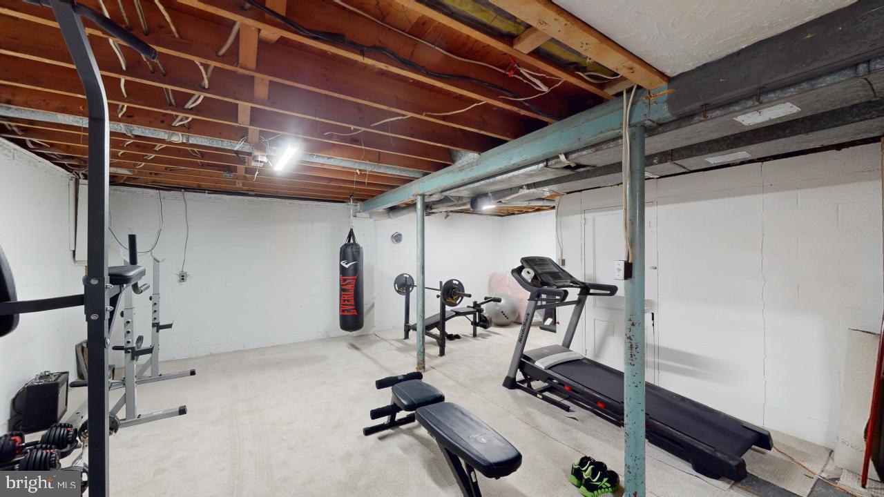 HERSHEY HOLLOW RD - Residential