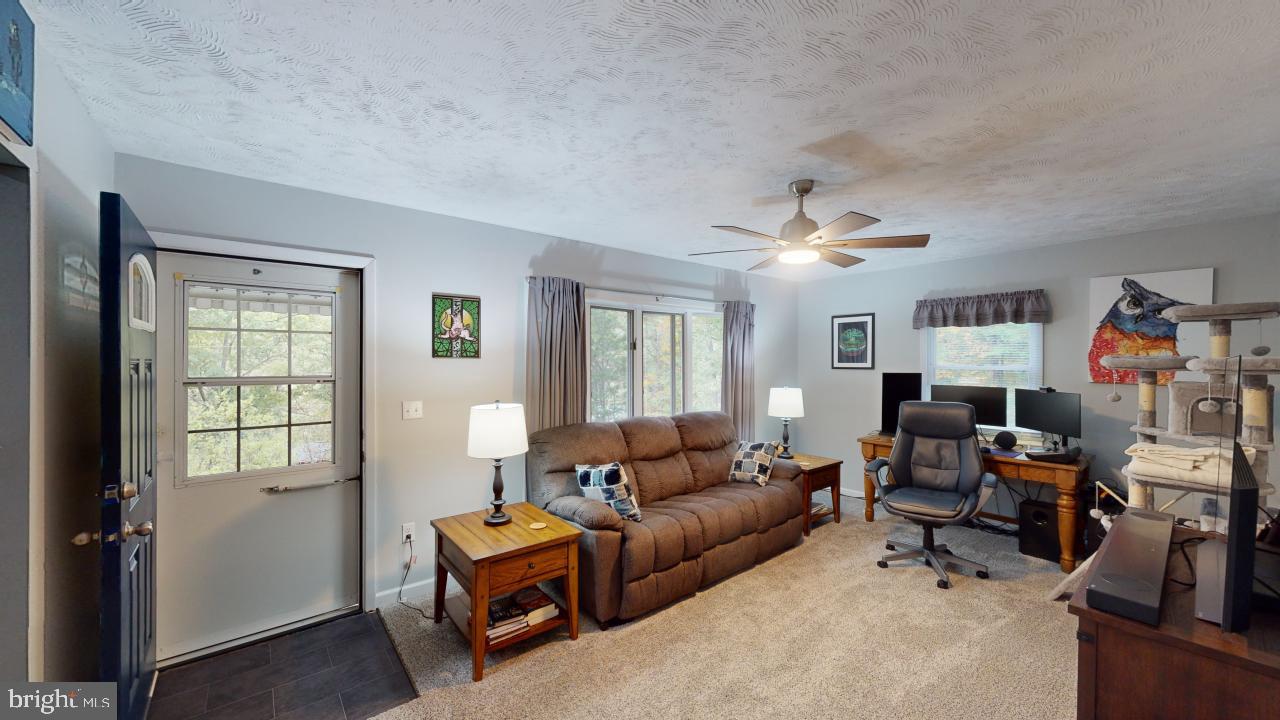 HERSHEY HOLLOW RD - Residential