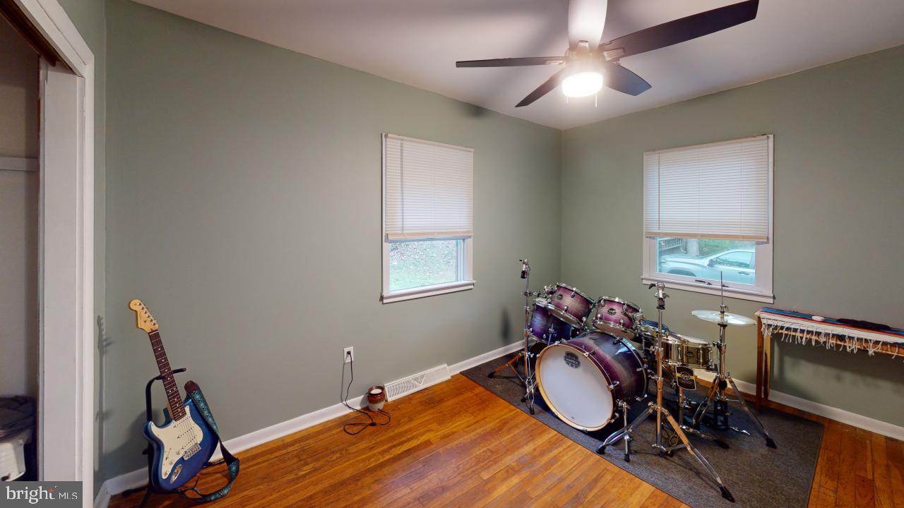 HERSHEY HOLLOW RD - Residential