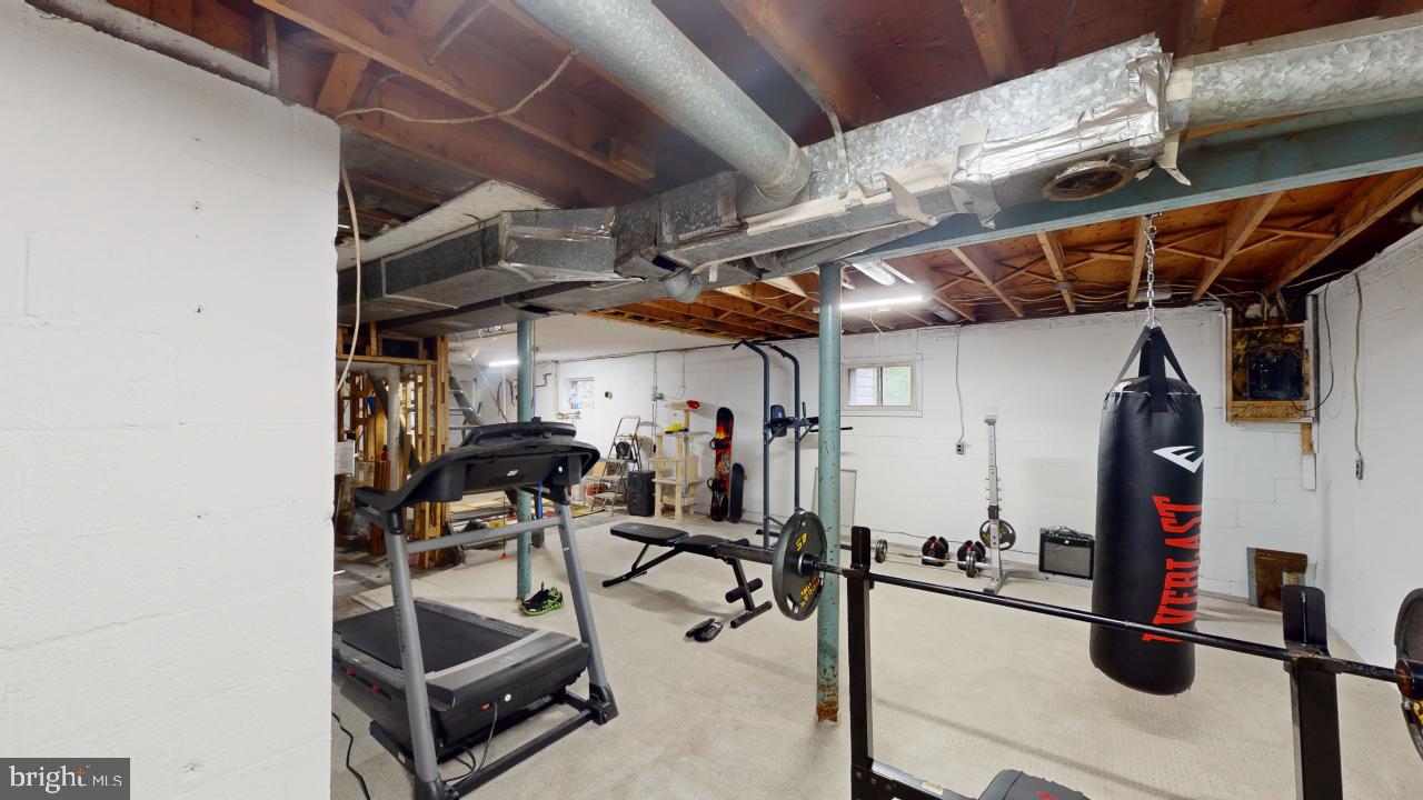 HERSHEY HOLLOW RD - Residential