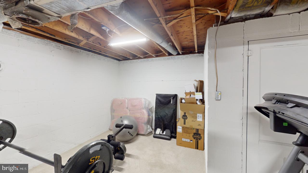 HERSHEY HOLLOW RD - Residential