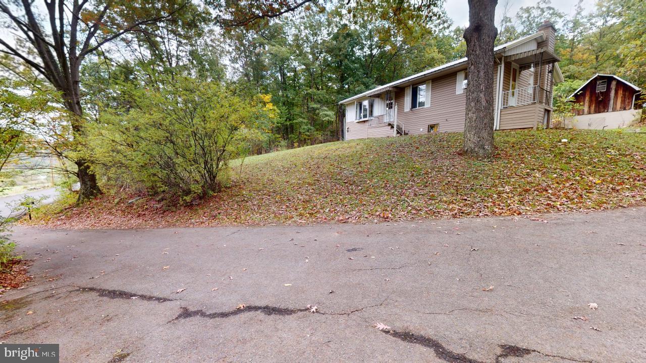 HERSHEY HOLLOW RD - Residential