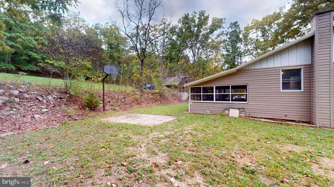 HERSHEY HOLLOW RD - Residential