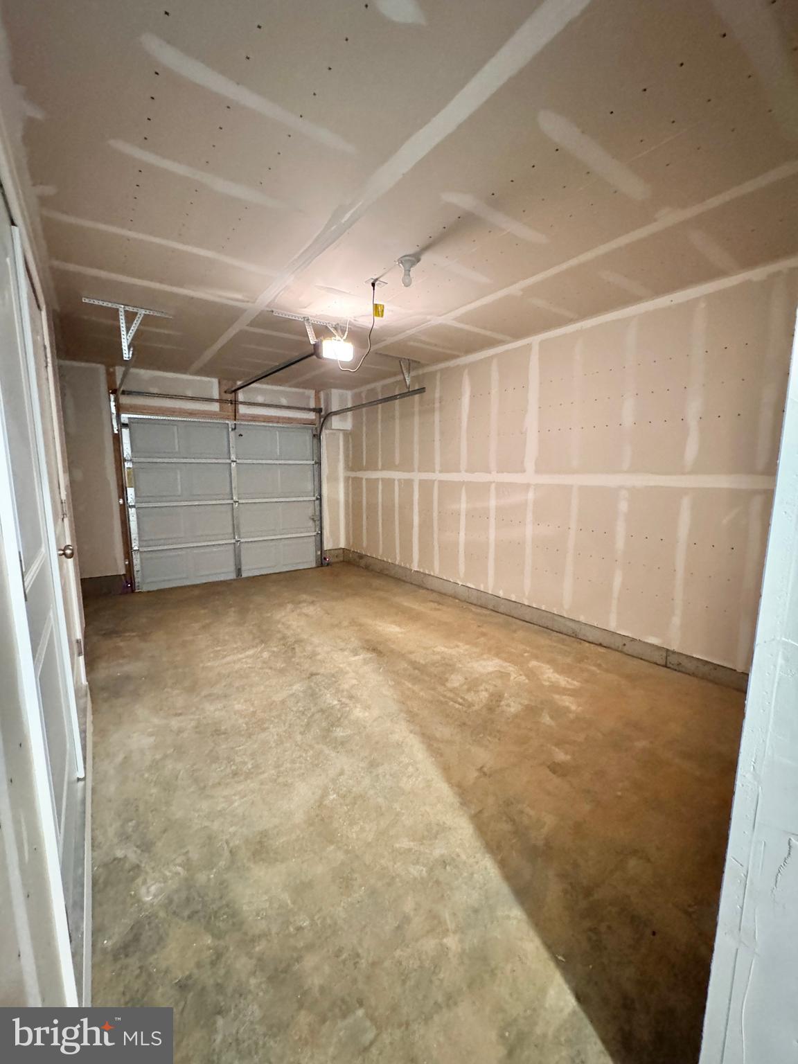 RED CLOVER MEADOWS - Residential Lease