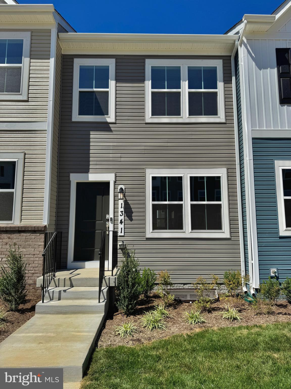 RED CLOVER MEADOWS - Residential Lease