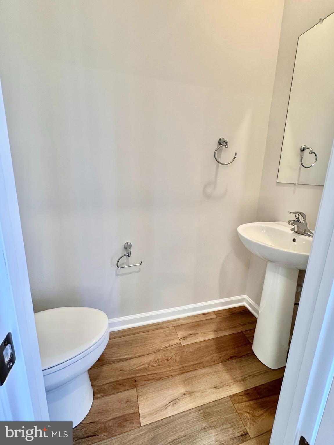 RED CLOVER MEADOWS - Residential Lease