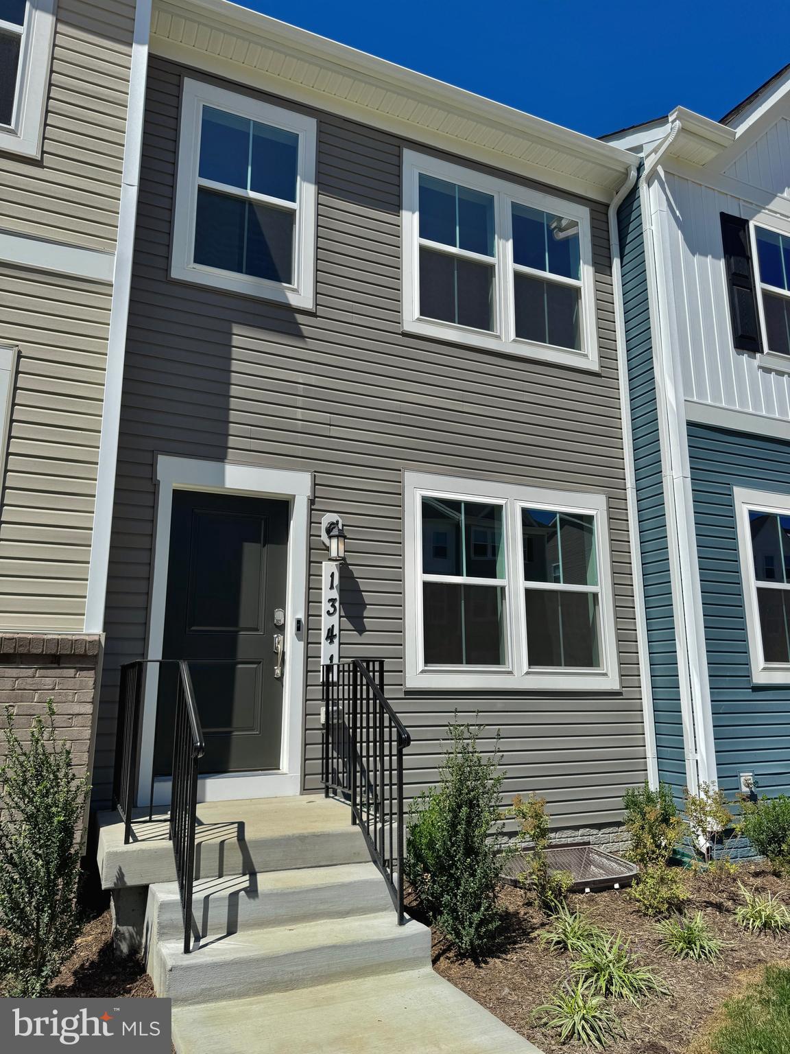 RED CLOVER MEADOWS - Residential Lease