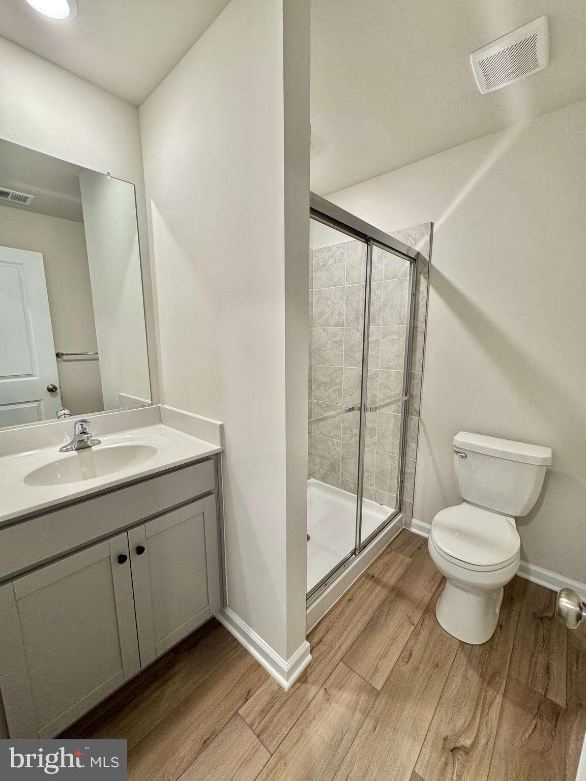 RED CLOVER MEADOWS - Residential Lease