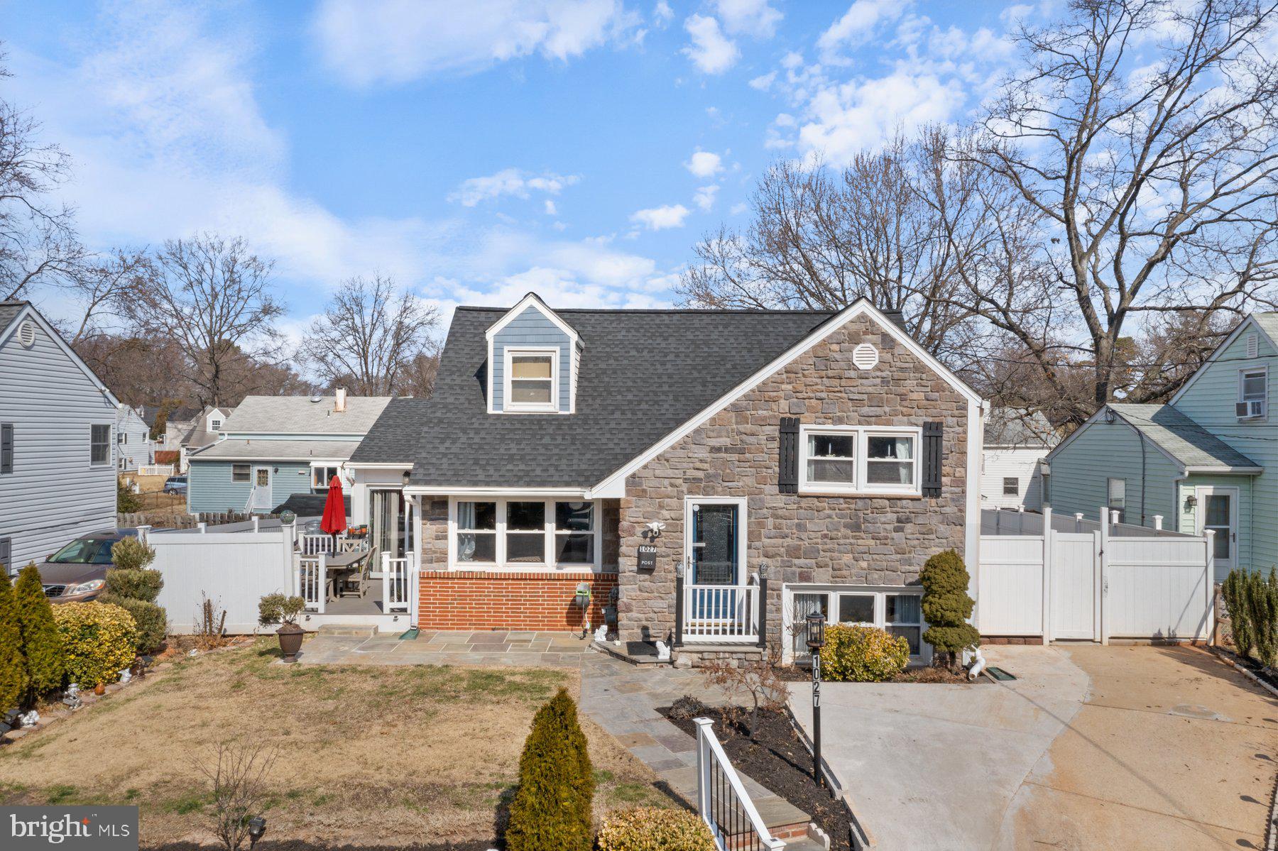 FAIRWAY GARDENS - Residential