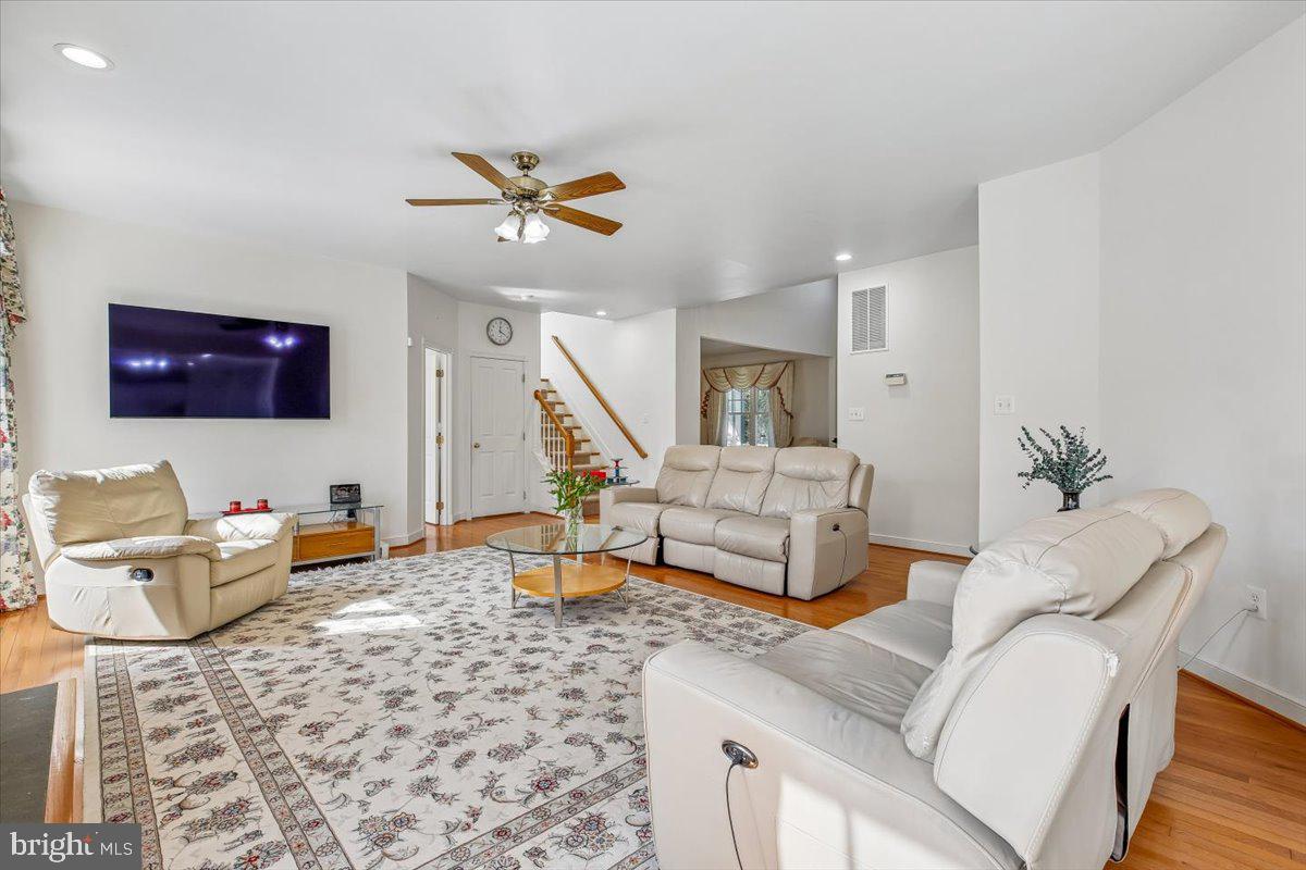 STONEBRIDGE - Residential