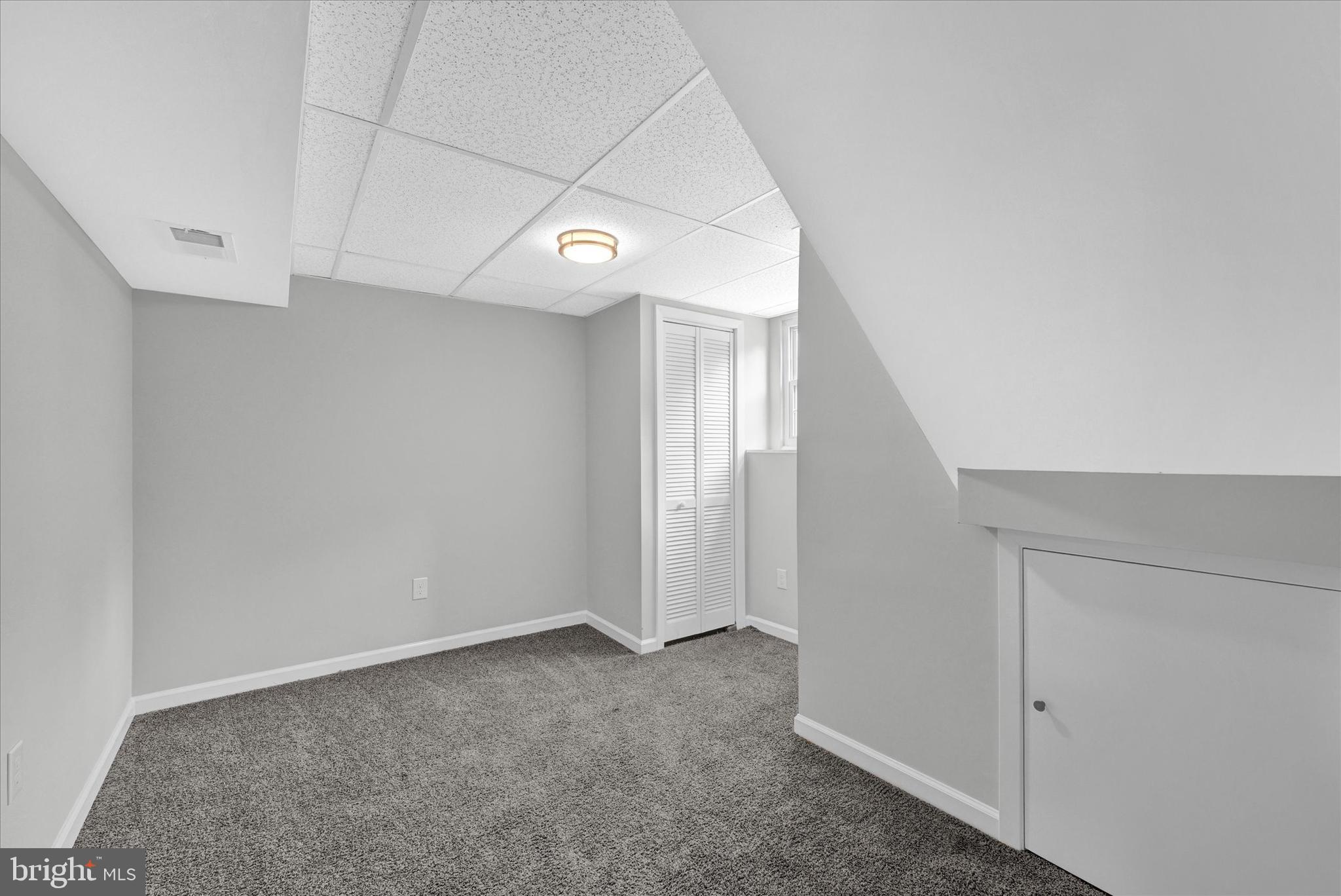 SUBURBIA - Residential